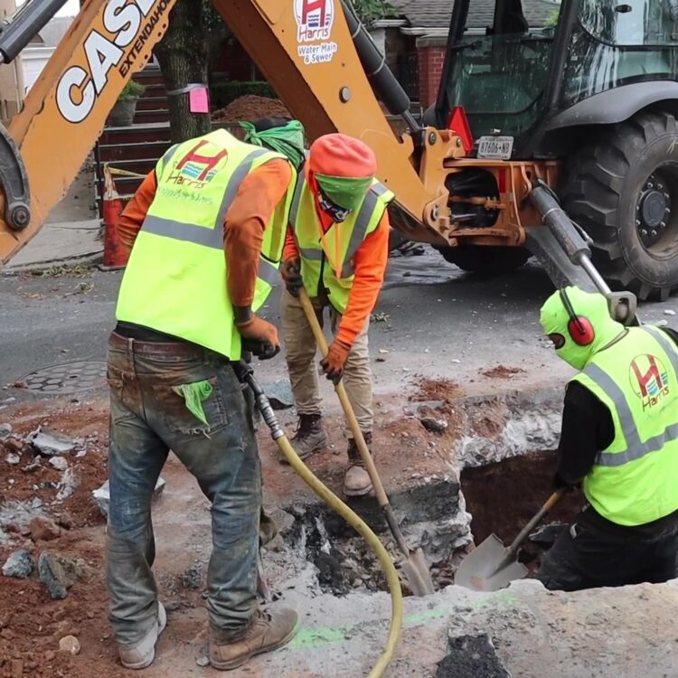 Harris Water Main & Sewer Contractors Inc providing 24/7 emergency sewer service Manhattan, NY